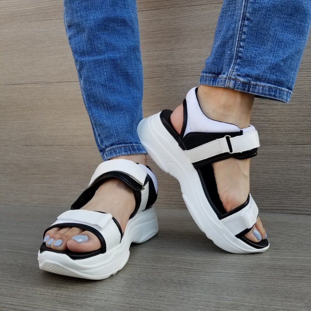 90s Chunky Platform Velcro Light Weight Sandal - Picture 7 of 8
